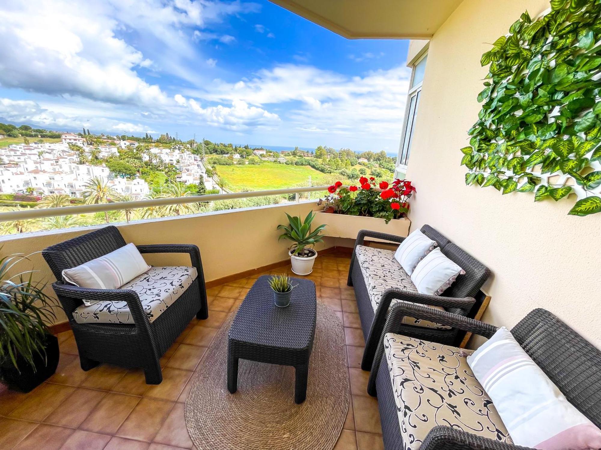 Modern Apartment With Terrace - 2 Min From The Beach Estepona Extérieur photo