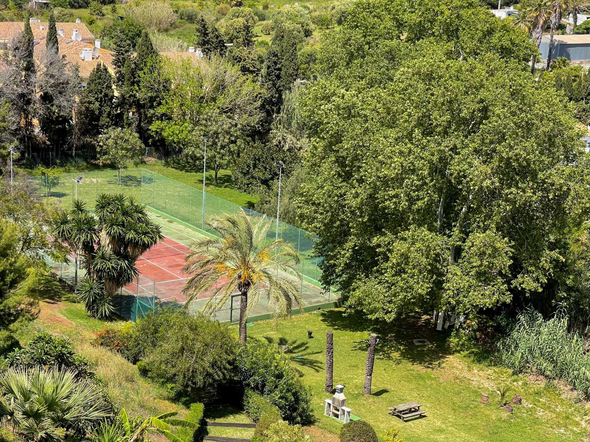 Modern Apartment With Terrace - 2 Min From The Beach Estepona Extérieur photo